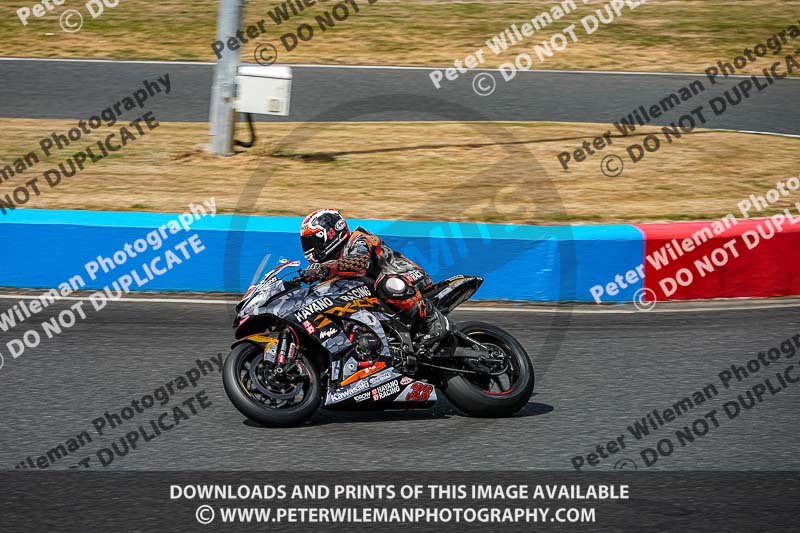 enduro digital images;event digital images;eventdigitalimages;mallory park;mallory park photographs;mallory park trackday;mallory park trackday photographs;no limits trackdays;peter wileman photography;racing digital images;trackday digital images;trackday photos
